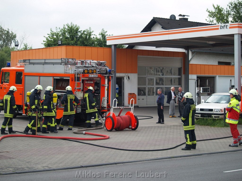 Brand Tankstelle Koeln Gremberg Poll Vingsterstr  P44.JPG